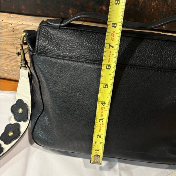 Paradox Leather Black and White Floral Strap Bag - Picture 8 of 12